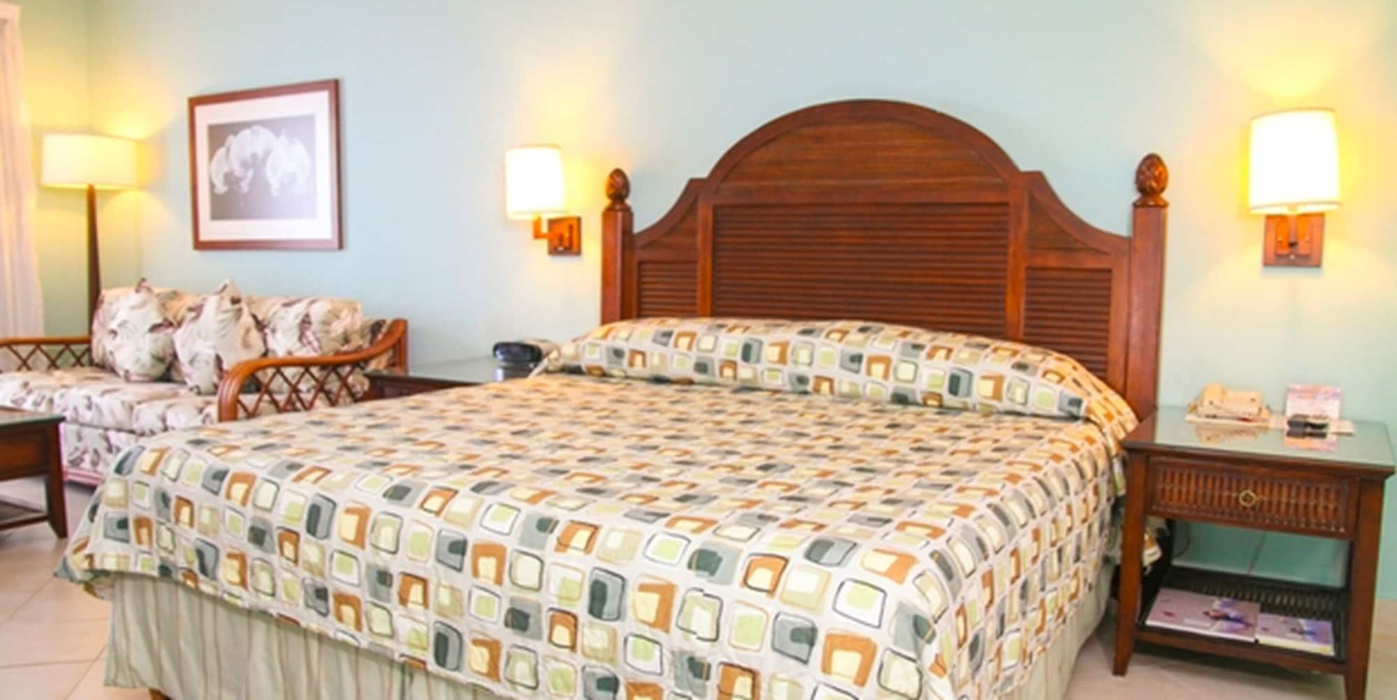Trade Winds Hotel Дикенсон-Бей Экстерьер фото